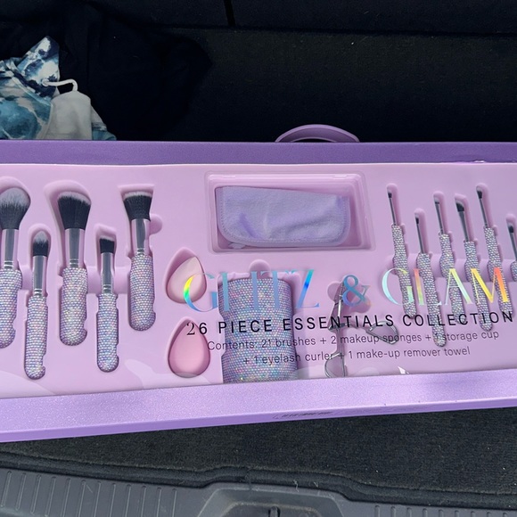 Glitz Makeup Glitz Glam 26 Piece Essential Brushes Poshmark